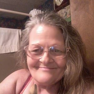 Meet your Posher, Roxanne